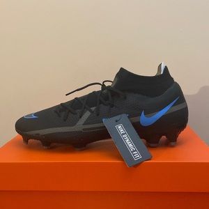 NWT Nike Phantom GT2 Pro Dynamic Fit FG Soccer Cleats